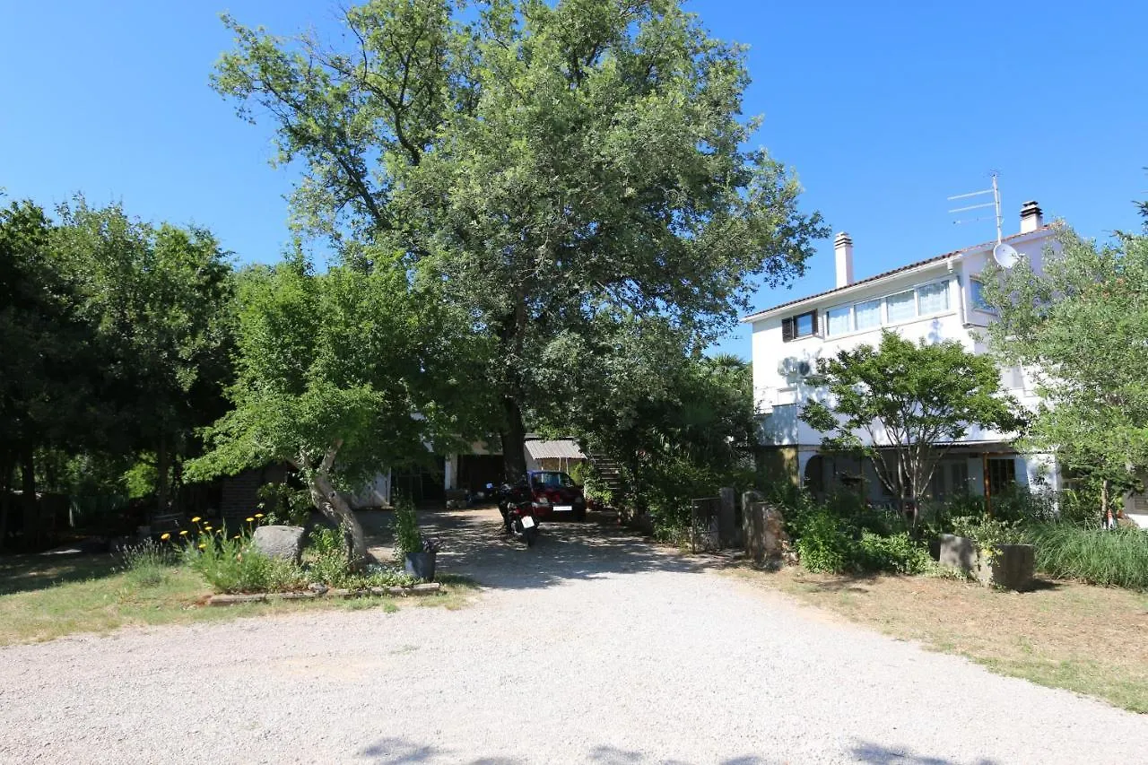 Apartment Petra Šilo