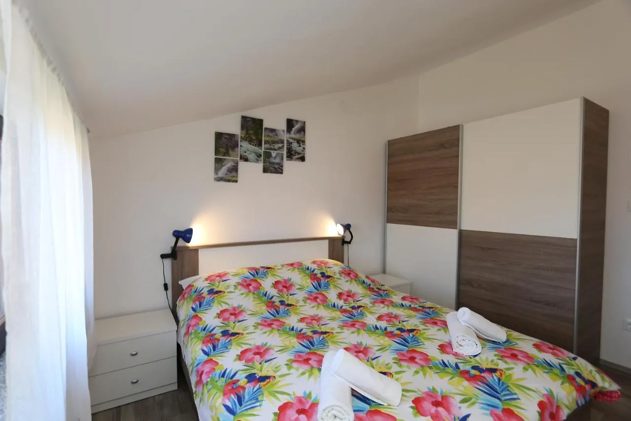 Apartment Petra Šilo